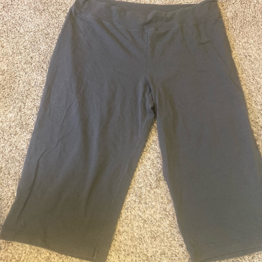Merona Gray Capris Pants